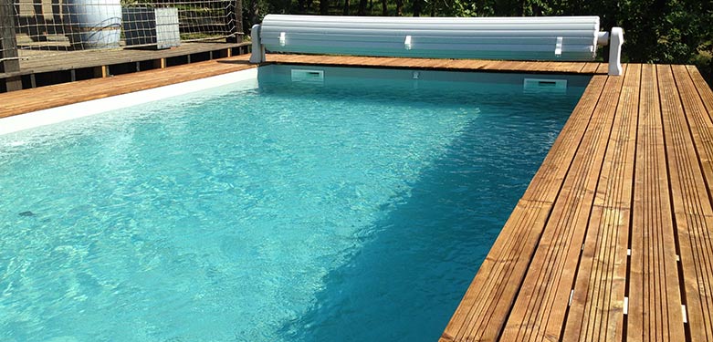 Piscine 8x4m avec volets roulants